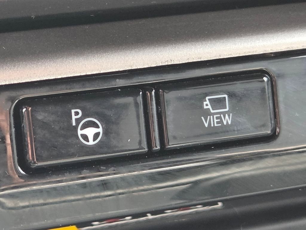 Certified Used 2025 CELESTIAL SILVER Lexus 500h F SPORT Premium image 18