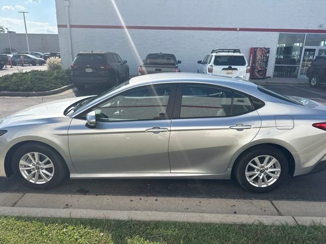 Used 2025 Silver Toyota LE image 4
