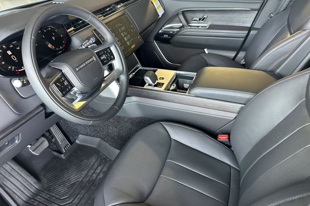 New 2026 Fuji White Land Rover SE image 9