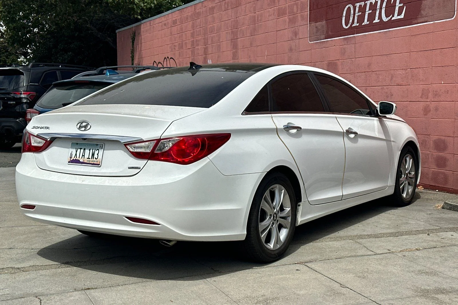 Used 2013 White Hyundai Limited image 5