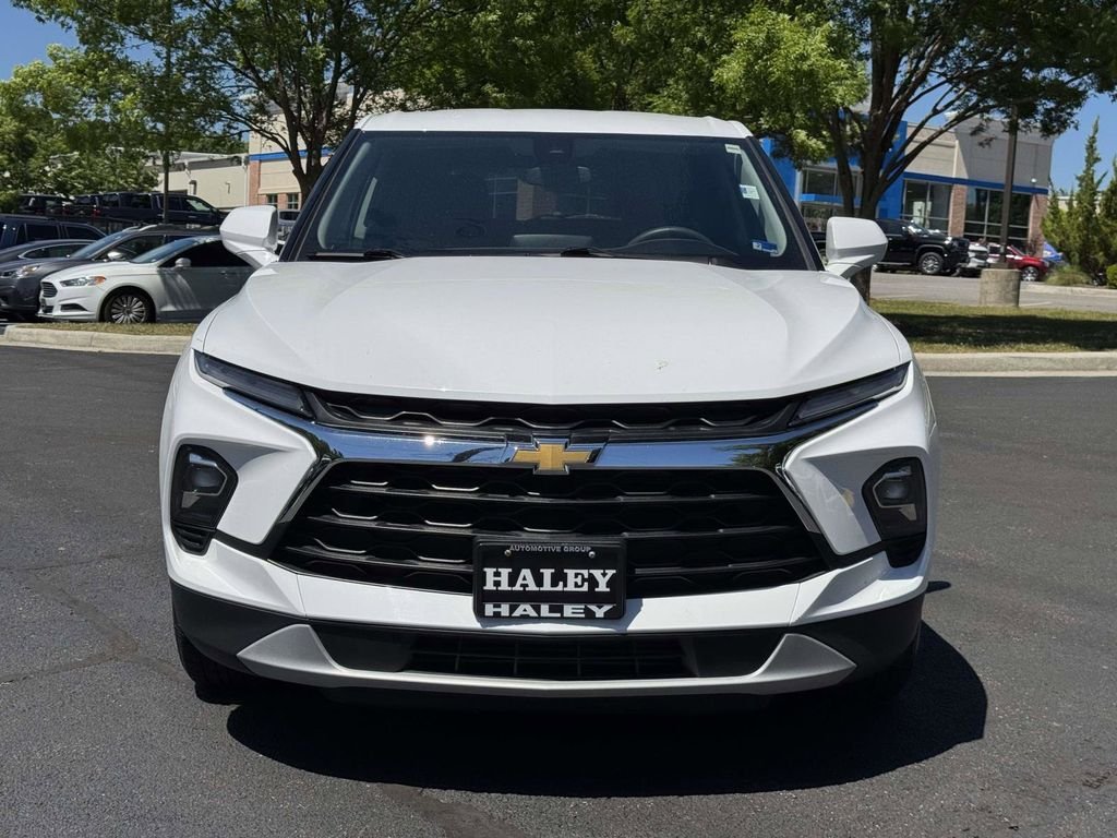 Used 2023 White Chevrolet LT image 26
