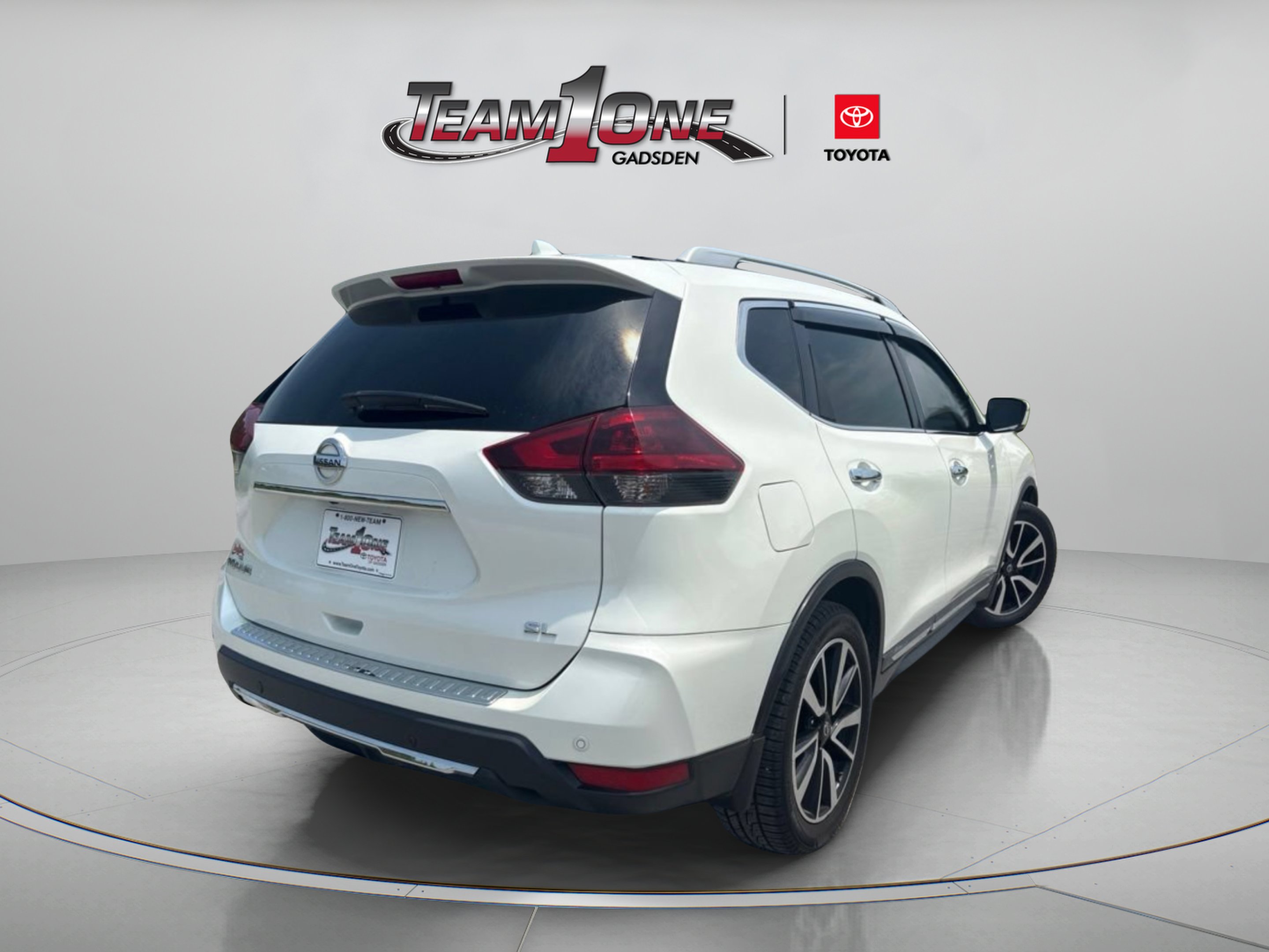 Used 2020 Pearl White Tricoat Nissan SL image 6
