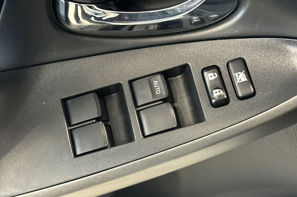 Used 2012 Silver Toyota Sport image 14