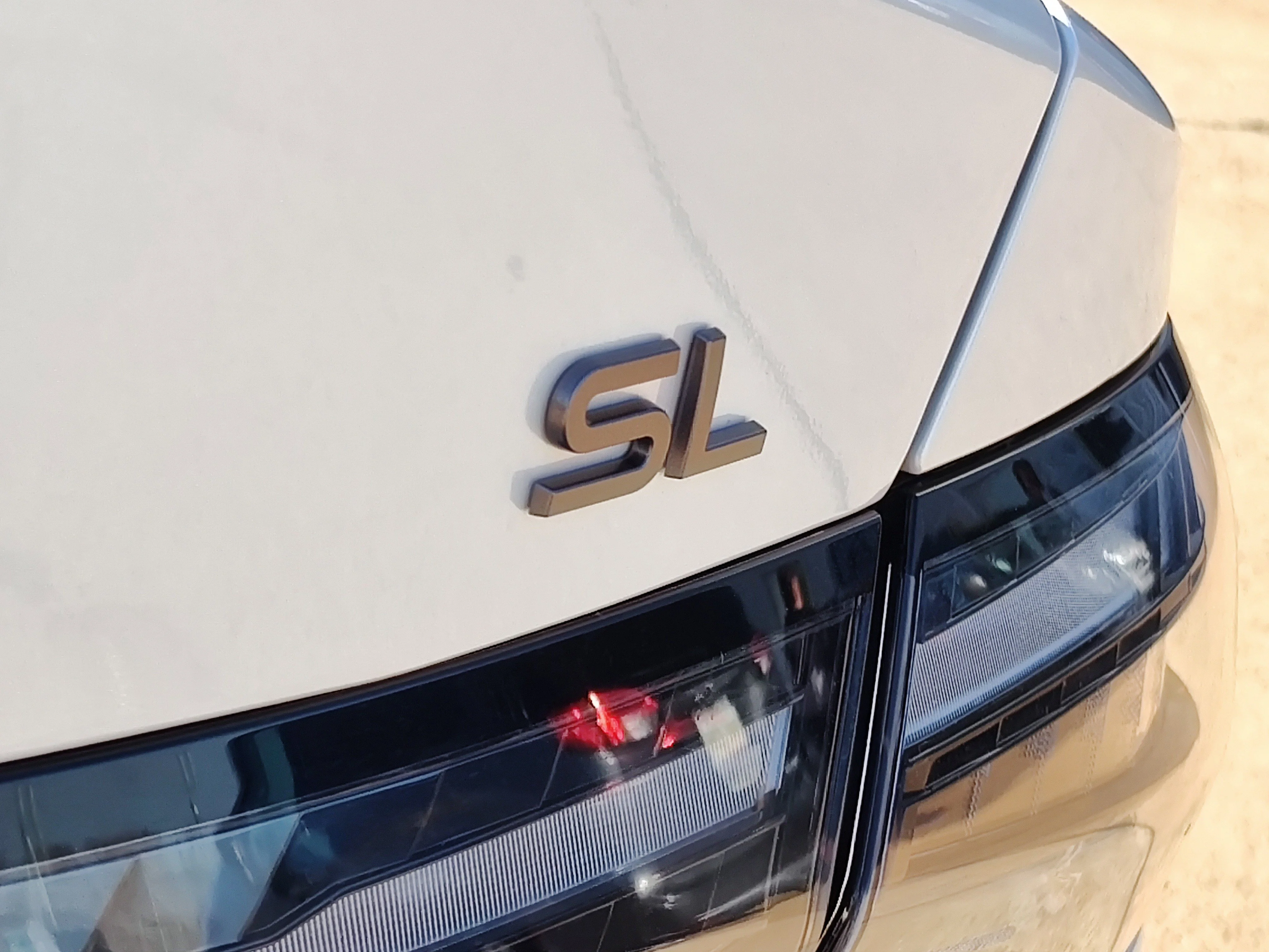 New 2026 Aspen White TriCoat Nissan SL image 4
