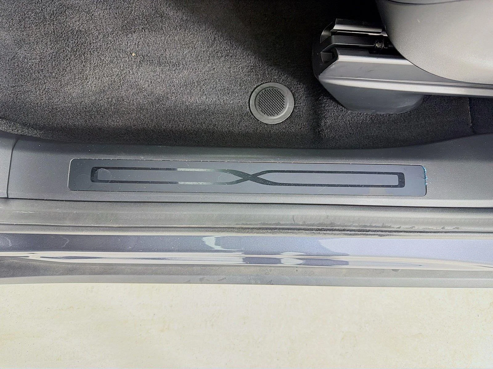 Used 2018  Tesla 100D image 8