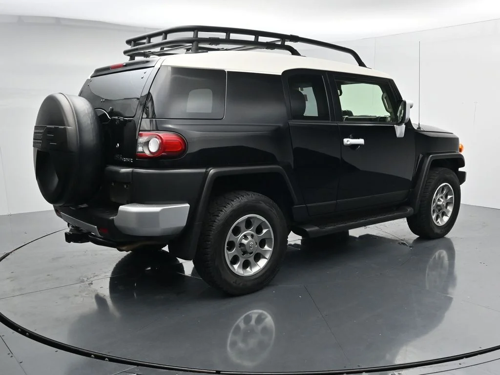 Used 2013 Black Toyota Base image 7
