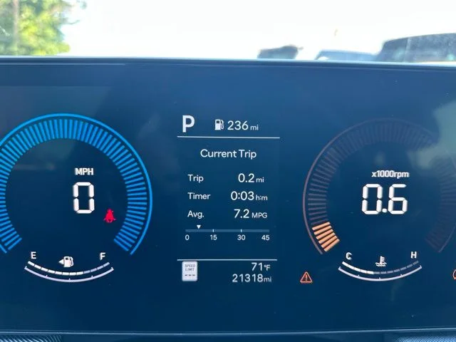 Used 2025 Silver Hyundai SEL image 16