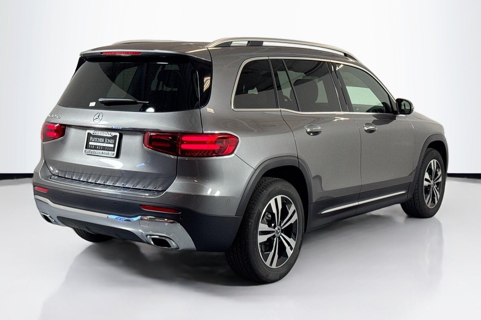 New 2026 Mountain Grey Metallic Mercedes-Benz GLB 250 image 5