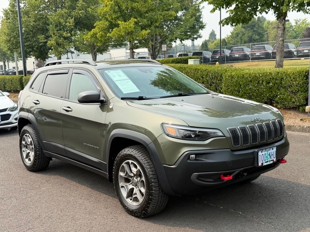 Used 2021 Olive Green Pearlcoat Jeep Trailhawk image 2