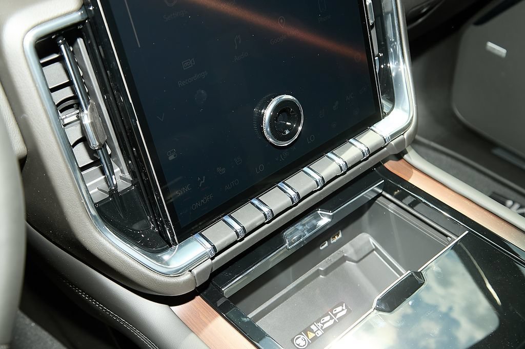 2026 GMC Yukon XL Denali - Photo 29