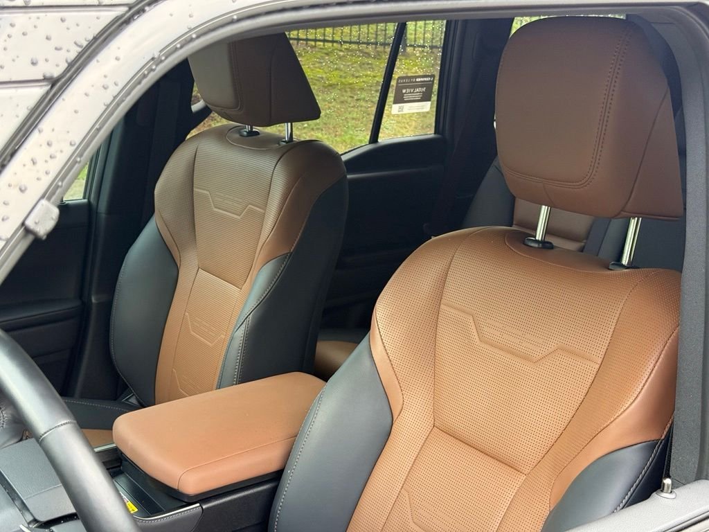 Used 2025 Black Lexus 550 Luxury+ image 18