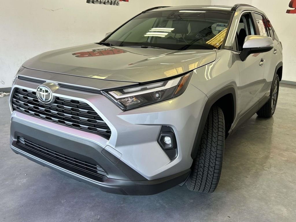 Certified Used 2025 Silver Toyota XLE Premium image 7