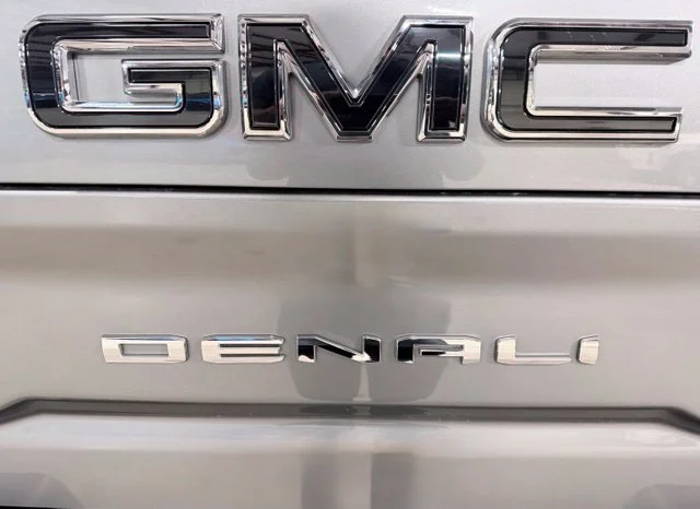 Used 2025 Silver GMC Denali Ultimate image 47