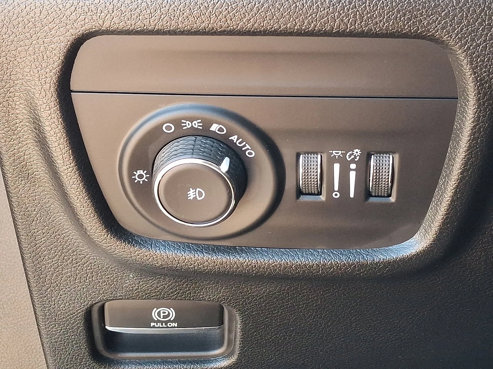 Certified Used 2023 Silver Zynith Jeep Limited image 25