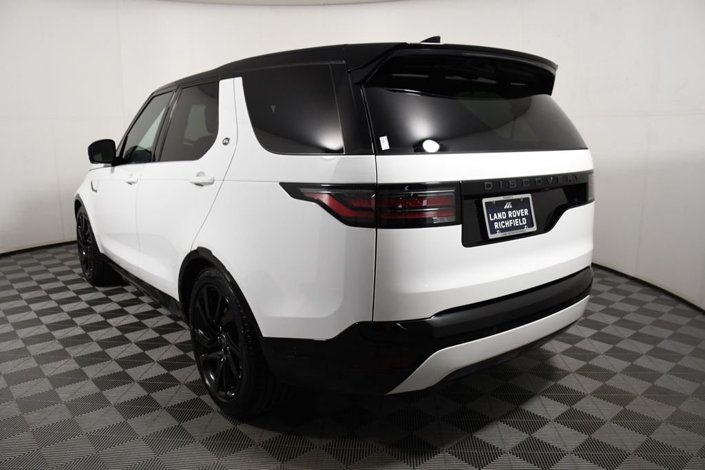 Certified Used 2025 Fuji White Land Rover Dynamic SE image 4