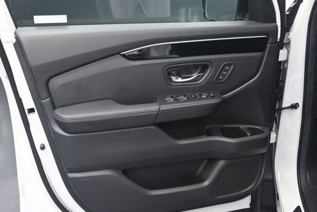 2025 Honda Pilot EX-L - Photo 14