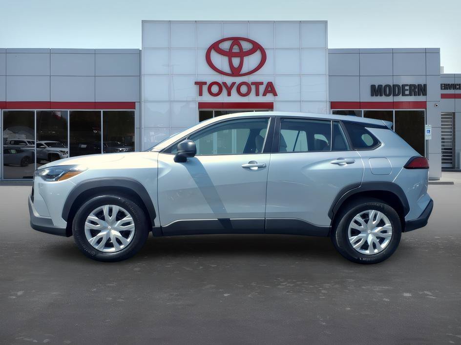 Used 2023 Sonic Silver Toyota L image 2