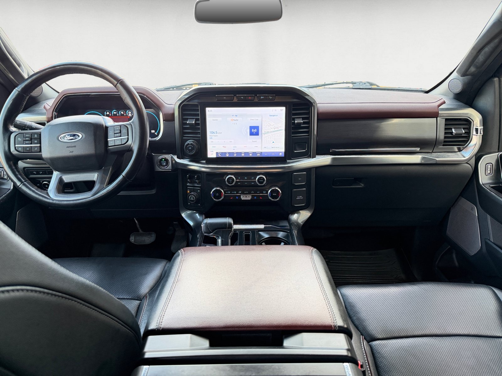 Used 2023 Agate Black Metallic Ford LARIAT image 14