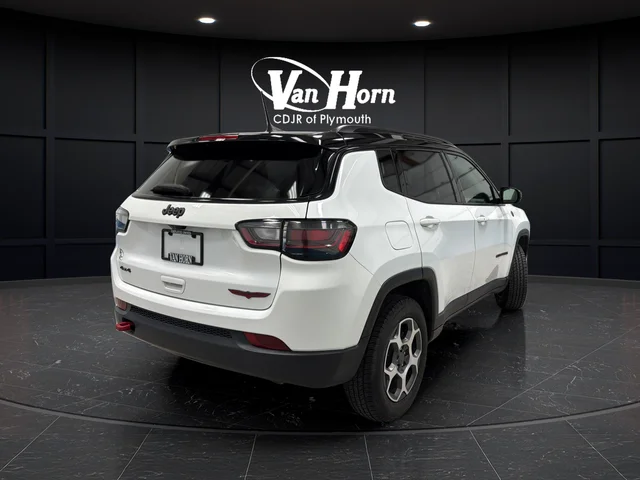 Used 2022 Bright White Clearcoat Jeep Trailhawk image 7