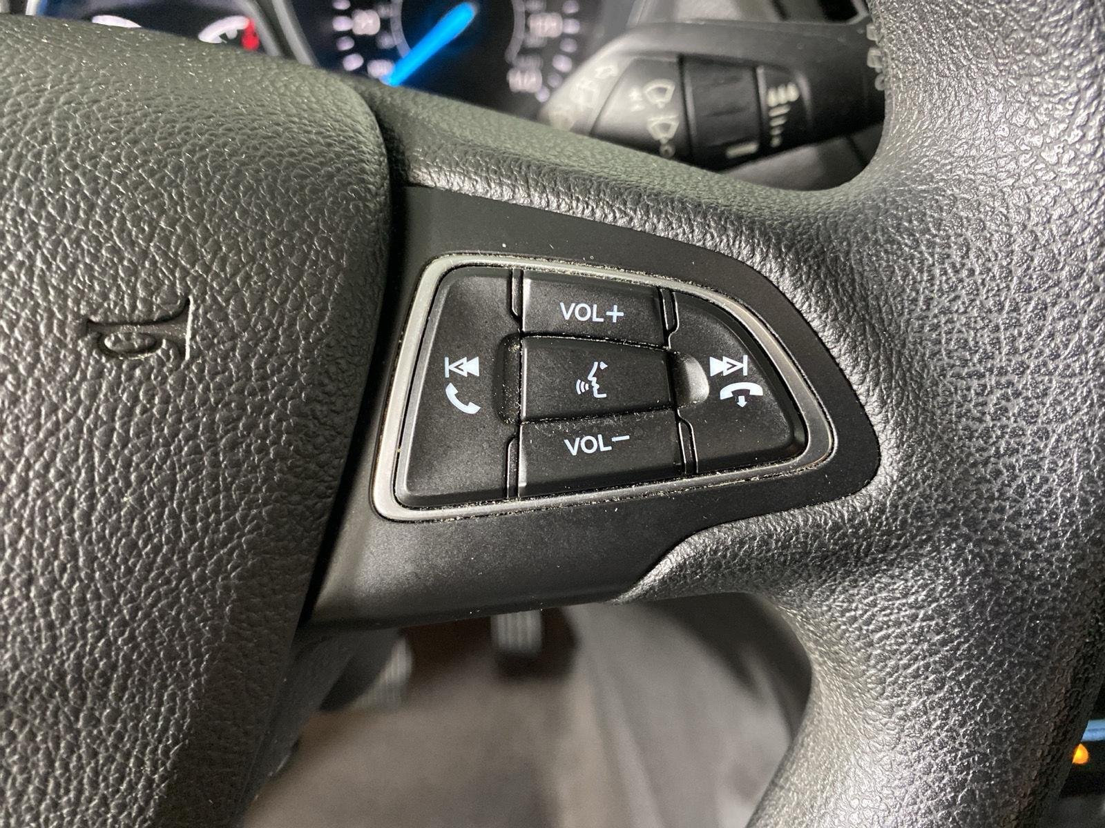 Used 2019 Baltic Sea Green Ford SE image 16