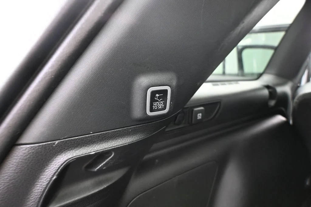 Used 2024 Silver Jeep 4xe image 36