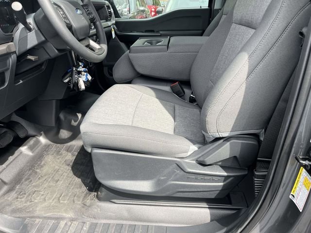 New 2026 Carbonized Gray Metallic Ford XL image 5