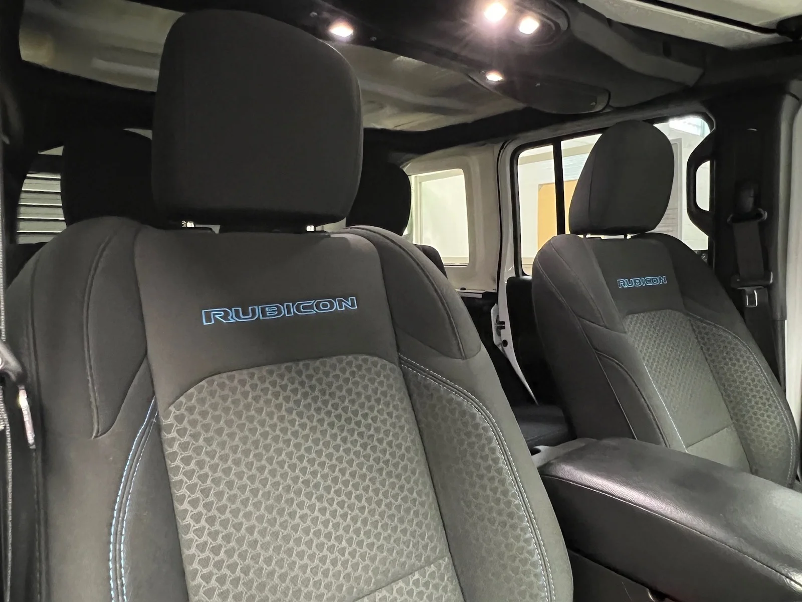 Used 2024 Bright White Clear Coat (pw7) Jeep Rubicon 4xe image 22