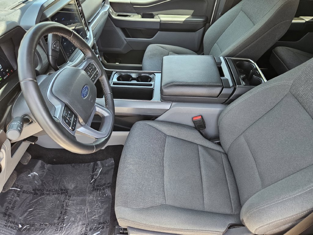 Used 2025 White Ford XLT image 13