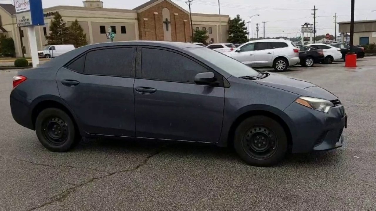 2015 Toyota Corolla L photo 2