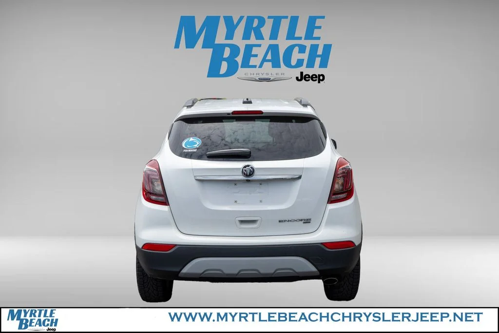 Used 2021 Summit White Buick Preferred image 5