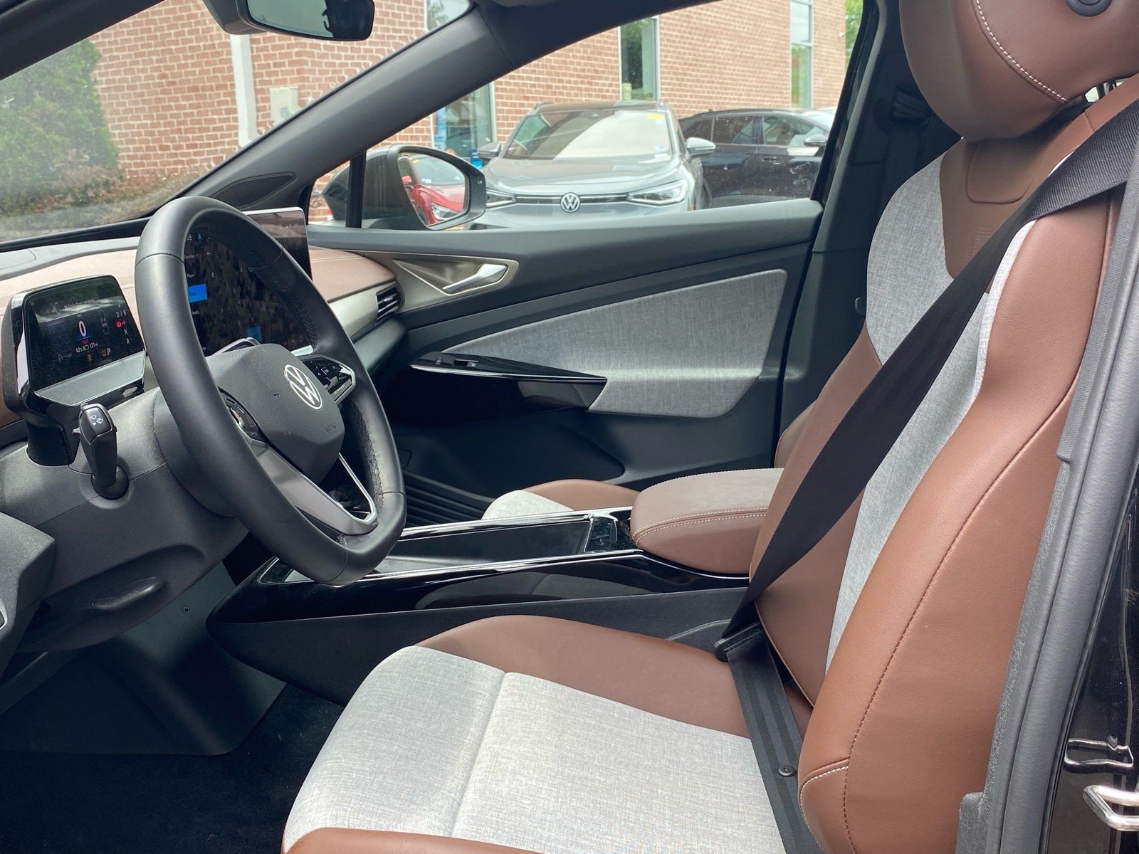 Certified Used 2025 Black Volkswagen Pro image 8