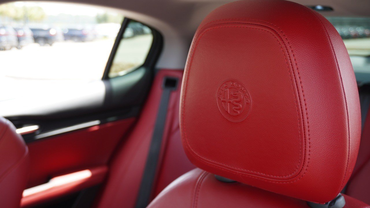 Used 2018 Black Alfa Romeo  image 25
