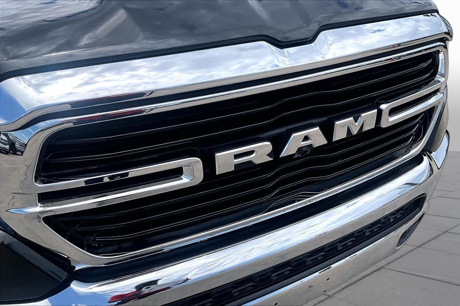 Used 2019 Diamond Black Crystal Pearlcoat Ram Tradesman image 30
