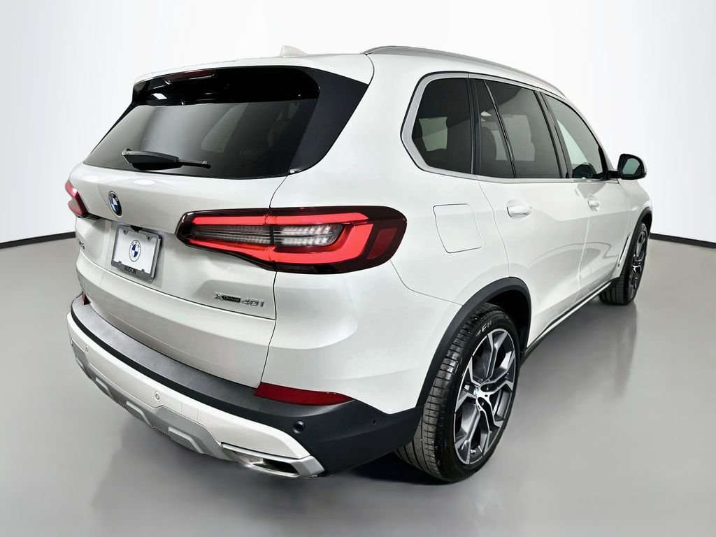 Certified Used 2023 Mineral White Metallic BMW xDrive40i image 5