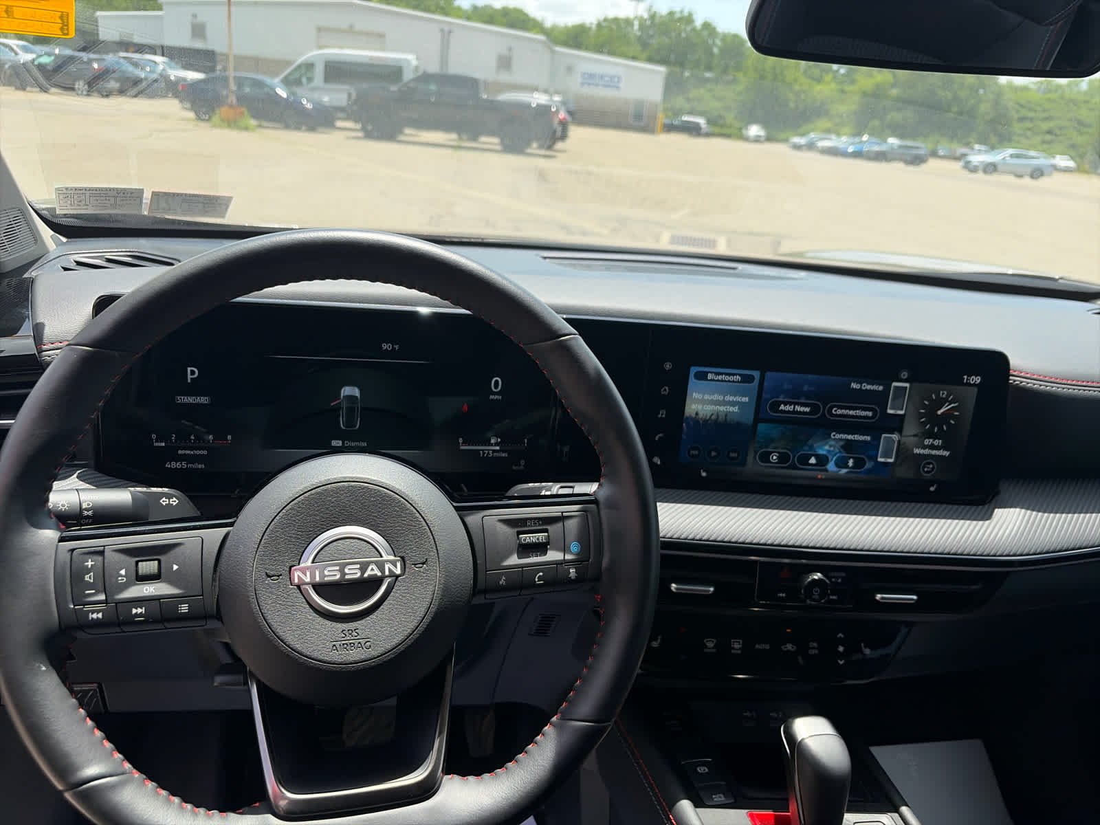 Used 2025 Canyon Bronze Metallic Nissan SR image 6