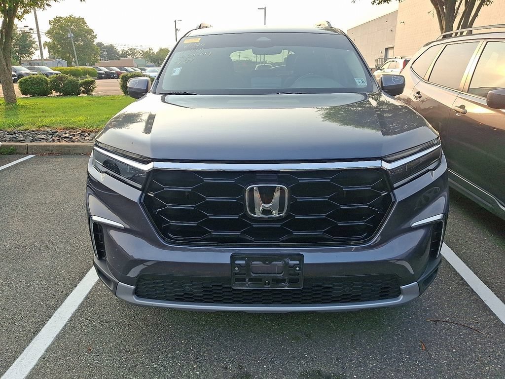 Certified Used 2024 Modern Steel Metallic Honda AWD TRG image 6