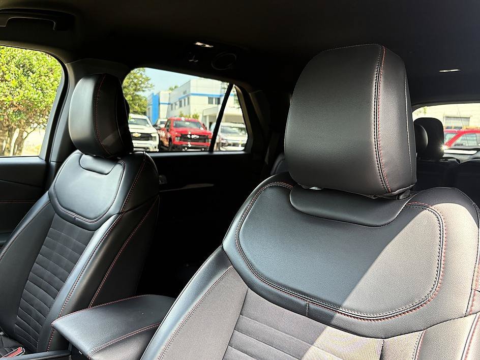 Used 2025 Black Metallic Ford ST-Line image 20