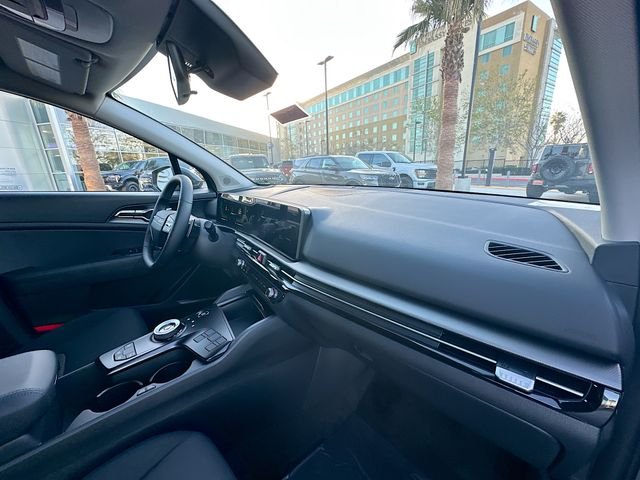 Certified Used 2026 Gravity Gray Kia LX image 28