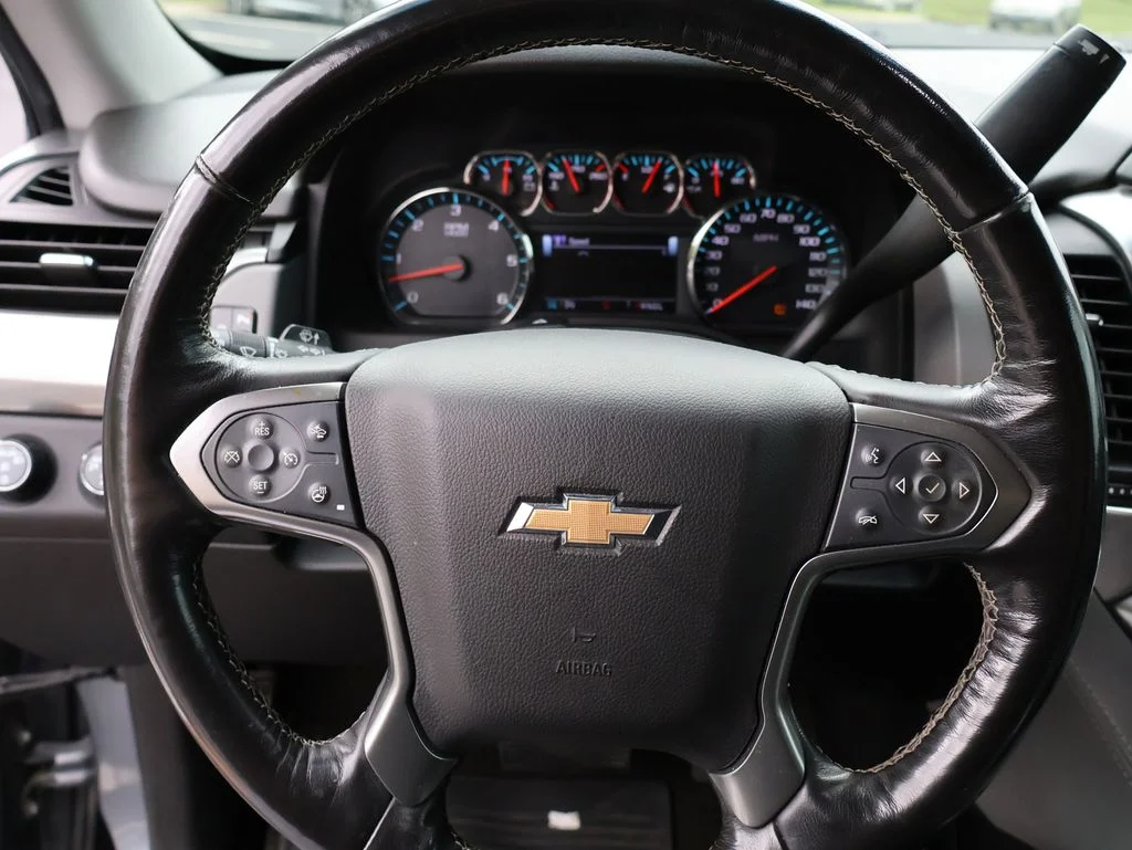 Used 2018 Gray Chevrolet LT image 32