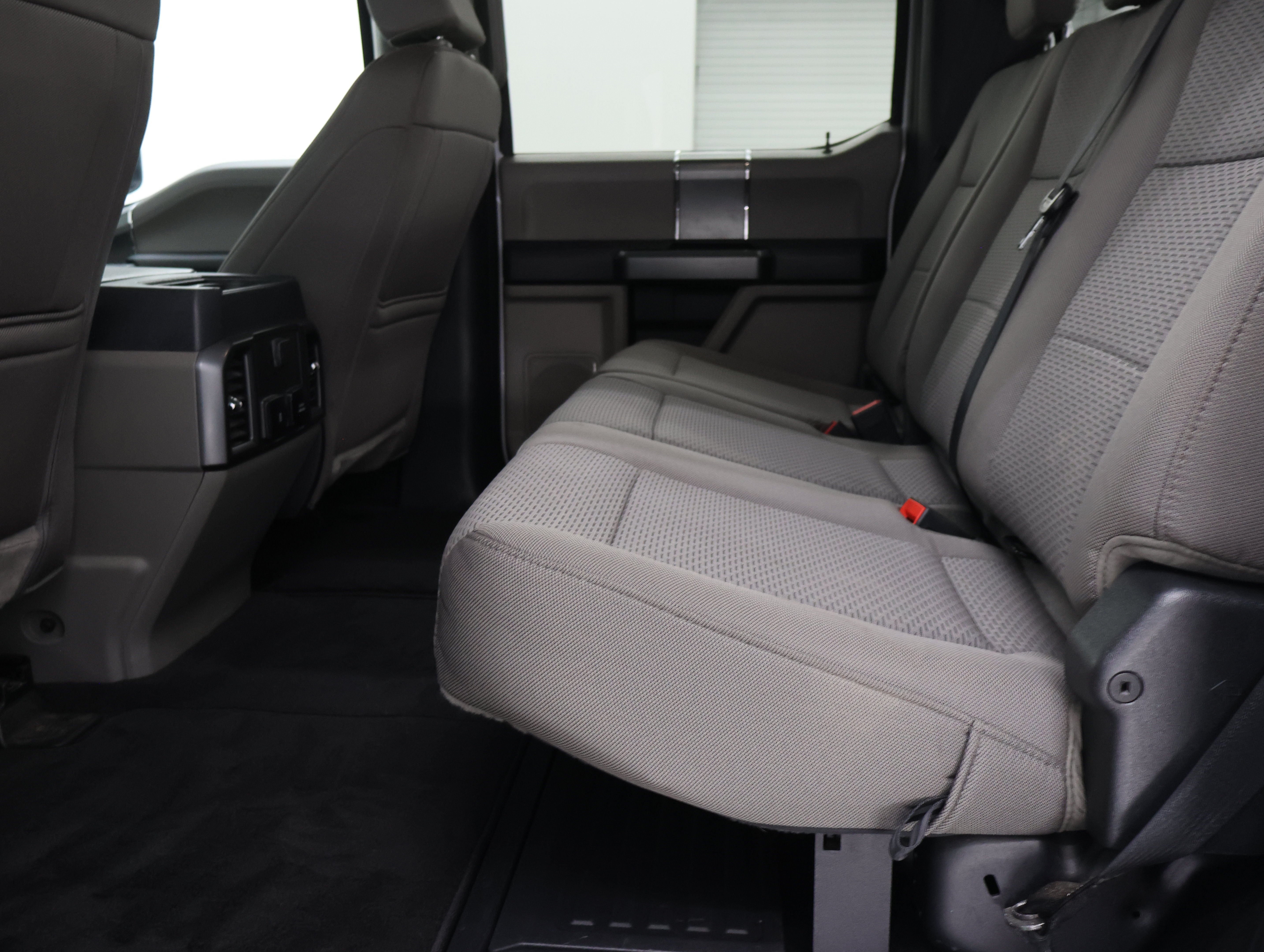 Used 2022 Oxford White Ford 4x4 Crew Cab XLT w/FX4: CREW-SHORT-XLT-6.7L DIESEL-FX4-NAVIGATION-4WD-1 OWNER image 34