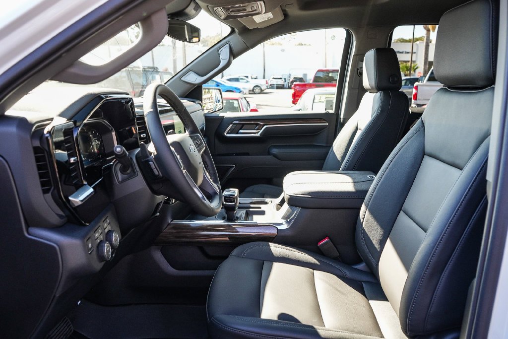 2026 Chevrolet Silverado 1500 RST - Photo 18