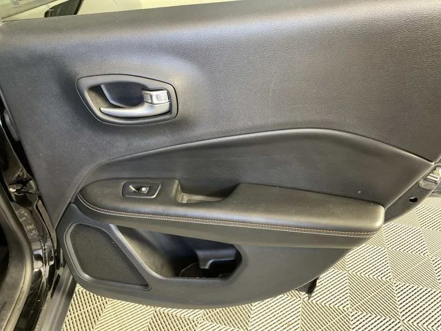 Used 2018 Black Jeep Latitude image 25