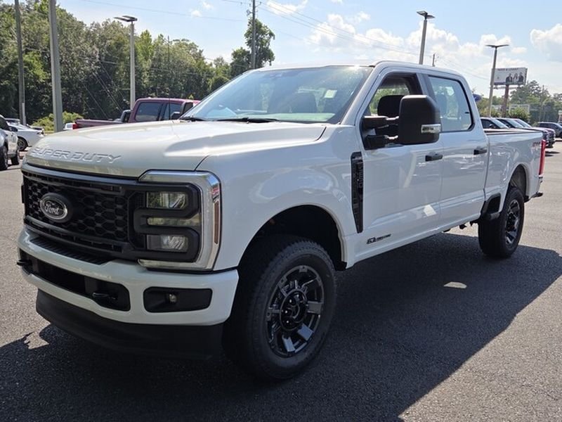 New 2026 Oxford White Ford F-250® XL image 3