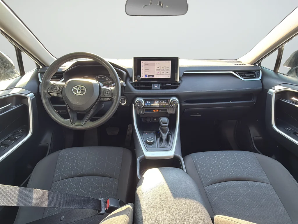 Used 2025 White Toyota XLE image 9