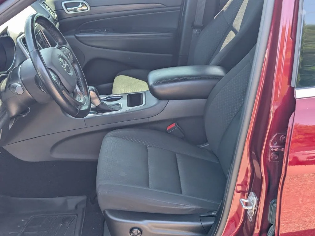 Used 2021 Red Jeep Laredo E image 14