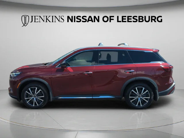 Used 2024 Red INFINITI Sensory image 11