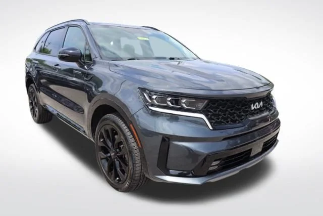 Used 2023 Gray Kia SX image 3
