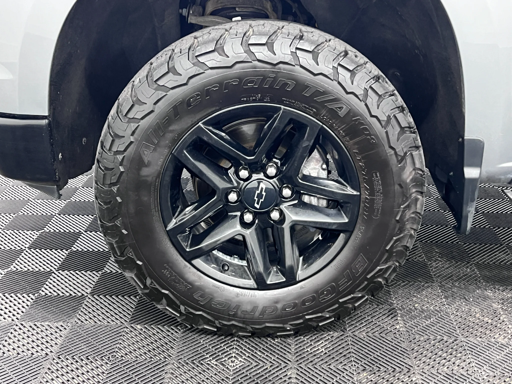 Used 2024 Sterling Gray Metallic Chevrolet LT Trail Boss image 25