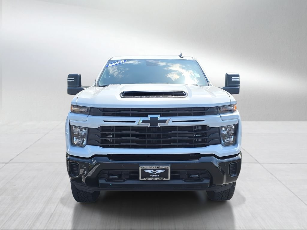 Used 2025 Summit White Chevrolet Custom image 8