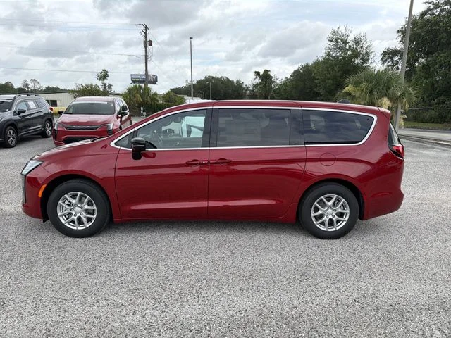 New 2027 Red Hot Pearl-Coat Exterior Paint Chrysler Select image 7